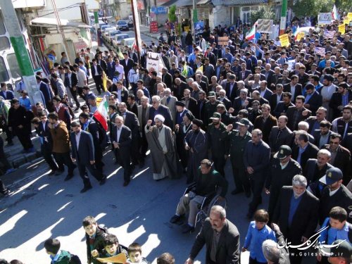  راهپیمایی 13 آبان با حضور  دانش آموزان و دانشجویان در شهرستان بندرگز برگزار شد