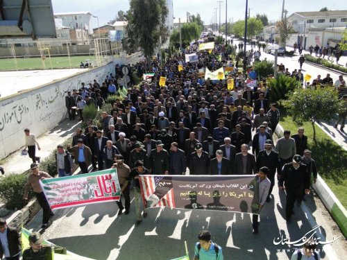  راهپیمایی 13 آبان با حضور  دانش آموزان و دانشجویان در شهرستان بندرگز برگزار شد