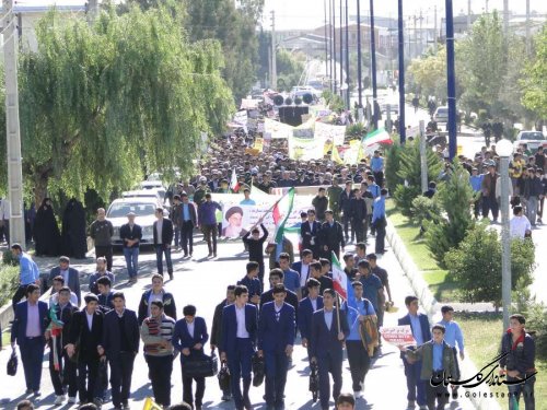  راهپیمایی 13 آبان با حضور  دانش آموزان و دانشجویان در شهرستان بندرگز برگزار شد
