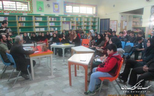 نشست نقد كتاب در مراكز فرهنگي هنري گنبد و گرگان برگزار شد