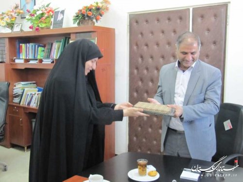 ترویج و توسعه فرهنگ کتاب و کتابخوانی نقش بسزایی در رشد جامعه دارد
