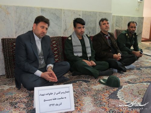 دیدار فرماندار با خانواده های معظم شهدا به مناسبت هفته بسیج