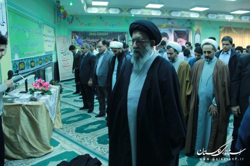 جلسه پرسش وپاسخ باحضورنماینده ولی فقیه دراستان و فرماندارگرگان در دبیرستان نمونه