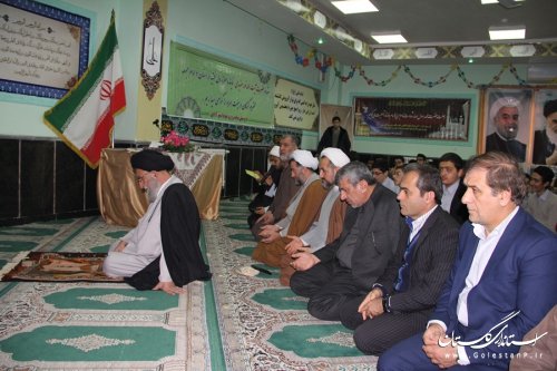 جلسه پرسش وپاسخ باحضورنماینده ولی فقیه دراستان و فرماندارگرگان در دبیرستان نمونه