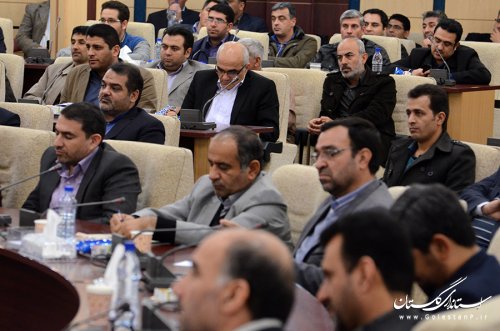 نشست صمیمی معاون توسعه مدیریت و منابع انسانی با کارکنان استانداری