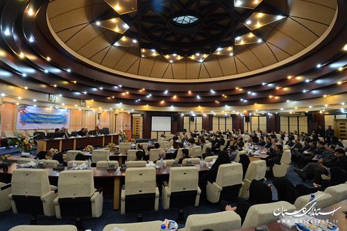 نشست صمیمی معاون توسعه مدیریت و منابع انسانی با کارکنان استانداری