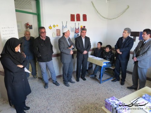 فرماندار آق قلا از آموزشگاه کودکان استثنایی گل محمدی بازدید کرد
