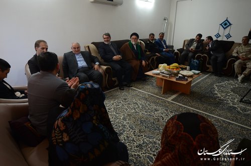 وزیر کشور از خانواده فرماندار فقید بندرترکمن دلجویی کرد