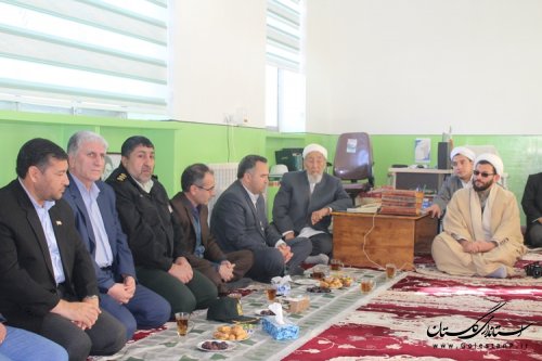 دیدار مسئولین شهرستان مراوه تپه با امام جمعه شهر در اولین روز دهه مبارک فجر