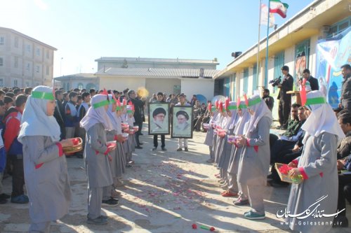 زنگ انقلاب در مدرسه 22 بهمن شهر مراوه تپه نواخته شد 