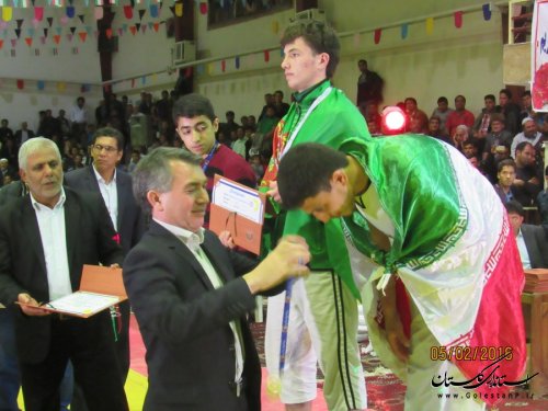 قهرمانان مسابقات بین المللی کشتی سنتی گورش شهرستان گمیشان مشخص شدند