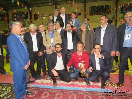 قهرمانان مسابقات بین المللی کشتی سنتی گورش شهرستان گمیشان مشخص شدند