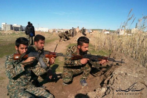 با حضور فرماندار و مسئولین شهرستان کلاله،مانور بزرگ فجر انقلاب برگزار شد