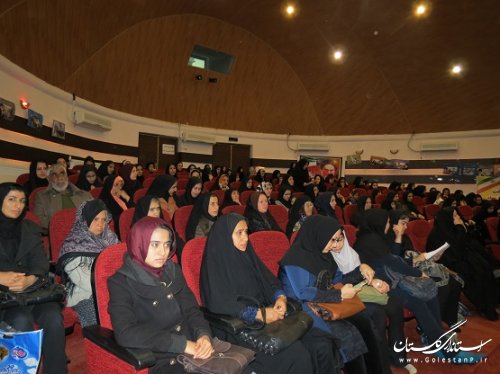 همایش بانوان و انقلاب اسلامی در گالیکش برگزار شد