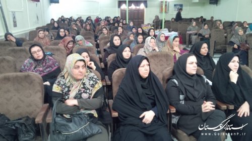 بمناسبت دهه فجر همایش زن اسلامی در شهرستان ترکمن برگزار شد