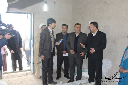 بازدید فرماندار و مدیر کل بنیاد مستضعفان استان گلستان از کارگاههای قالیبافی مراوه تپه