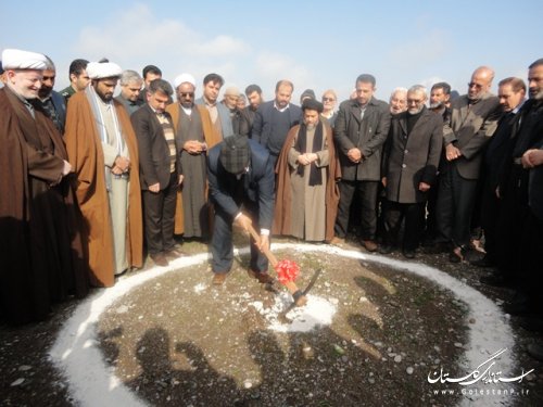 کلنگ ساخت مصلای نماز جمعه فاضل آباد بر زمین زده شد