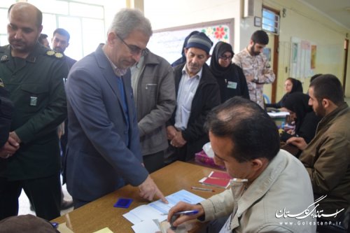 شرکت فرماندار و اعضای شورای تامین کردکوی در انتخابات 7 اسفند