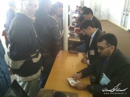 گزارش تصویری حضور مردم کلاله پای صندوق های رای