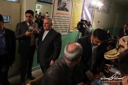 حضور و بازدید استاندار گلستان و فرماندار گرگان از شعب اخذ رأی در گرگان