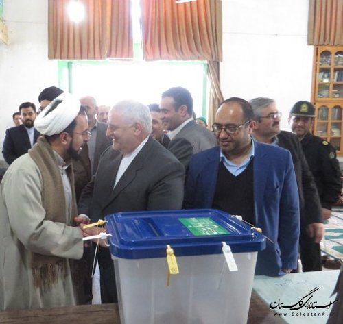 حضور مردم گلستان در شعب اخذ رای بسیار پرشور تر و فراتر از پیش بینی بود