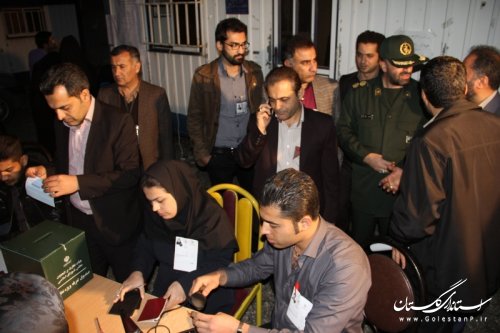 بازدید فرماندار از شعب ثابت وسیار در شهرستان گرگان