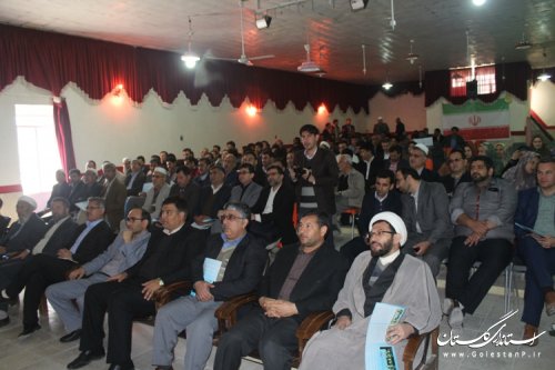 آموزش و پرورش نقش بسیار مهمی در توسعه پایدار شهرستان دارد  