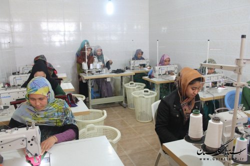 دومین کارگاه تولیدی پوشاک در روستای چناران شهرستان مراوه تپه افتتاح شد .