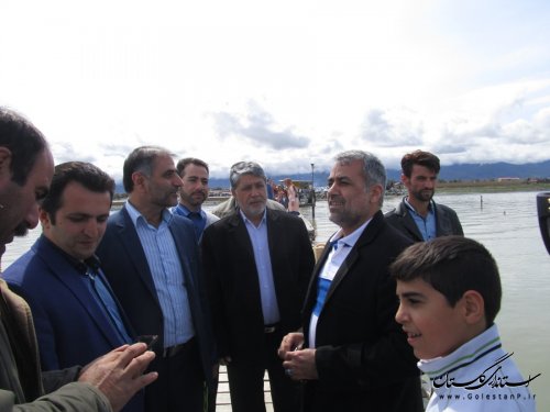 بازدید فرماندار بندرگز از روند خدمات رسانی به مسافرین نوروزی در ساحل دریا