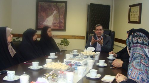 دیدار مدیرکل اموربانوان و خانواده گلستان با معاونین و مدیران کل ستادی استانداری 