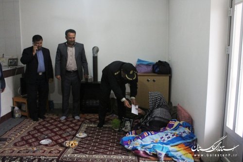 دیدار فرماندار شهرستان مراوه تپه با مادر شهید محمد قویدل به مناسبت روز مادر