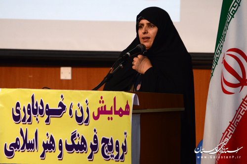 بانوان باید جهادگران اقتصادی تربیت کنند