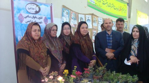 امروز در دنیا جایی نیست که فرش بافته شده با دستان هنرمند دختر ترکمن را نشناسد