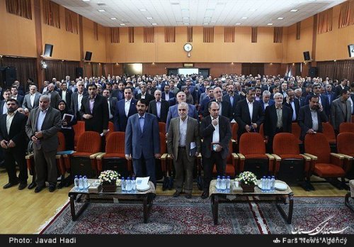 سخنرانی استاندار گلستان در همایش تقسیم کار ملی و منطقه ای برای افزایش تولید ملی