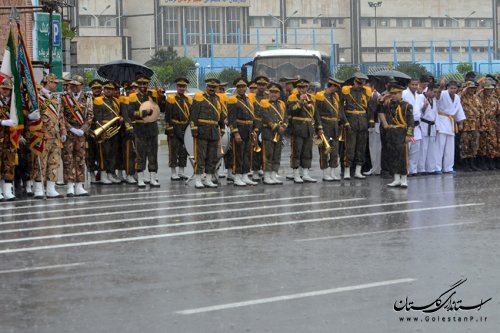 مراسم رژه روز ارتش با حضور استاندار گلستان