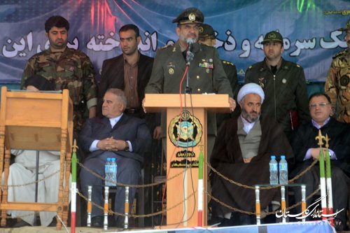 مراسم رژه روز ارتش با حضور استاندار گلستان