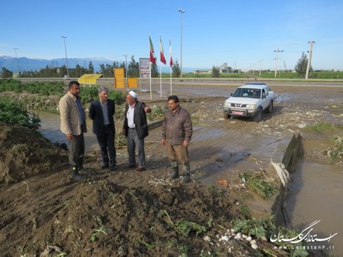 بازدید میدانی فرماندارآق قلا از آبگرفتگی روستای قربان آباد بخش مرکزی
