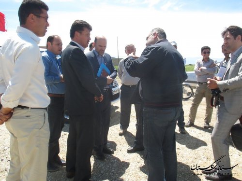 بازدید فرماندار شهرستان ترکمن از پروژه آسفالت روستای چاپاقلی