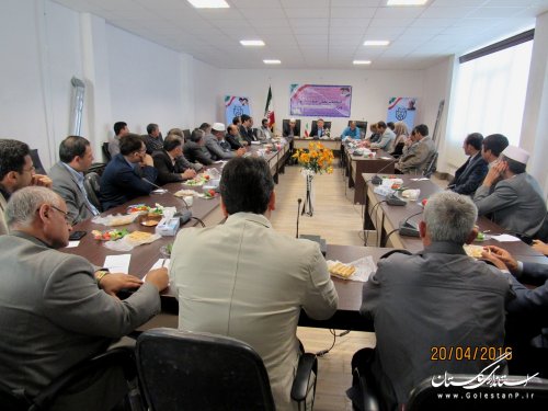 جلسه آموزشی نمایندگان فرماندار و بخشدار شعبات اخذ رای گمیشان برگزار شد