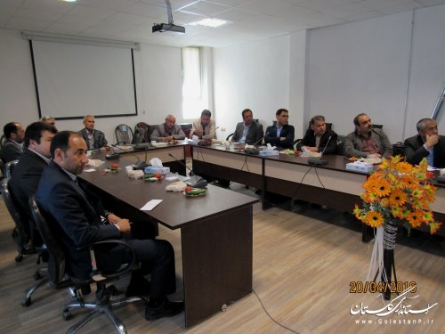 جلسه آموزشی نمایندگان فرماندار و بخشدار شعبات اخذ رای گمیشان برگزار شد
