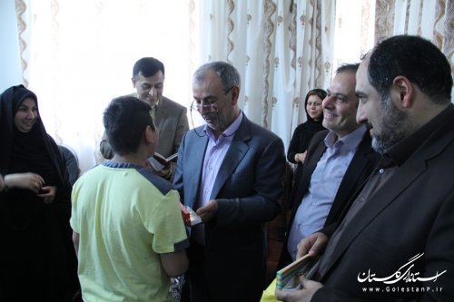 بازدید دکترحسینی از مراکز تحت پوشش بهزیستی