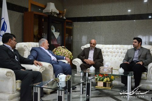 استقبال رسمی استاندار گلستان از وزیر ورزش در فرودگاه گرگان