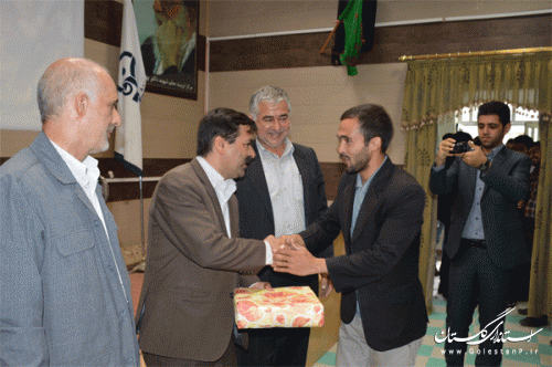 کار معلم ارزشی است و با این نگاه می توان جامعه را اصلاح کرد