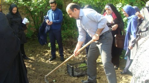 مراسم افتتاحیه ی طرح پرورش گیاهان دارویی در روستای اسپو محله
