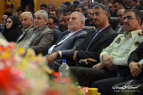معلمان پایه گذاران تربیت، توسعه فکر و تعلیم در جامعه هستند