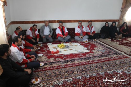 دیدار مدیرعامل جمعیت هلال احمر گلستان با خانواده شهید امدادگر