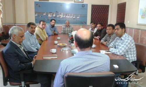 جلسه بررسي مشكلات حمل دام كاميونداران در شهرستان ترکمن