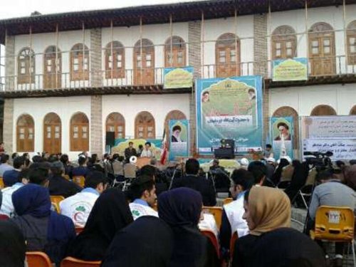 تجلیل از کارشناس دفتر بانوان استانداری به عنوان جوان فعال حوزه فرهنگی
