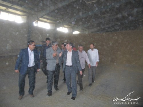بازدید فرماندار گمیشان از مراکز خرید جو شهرستان