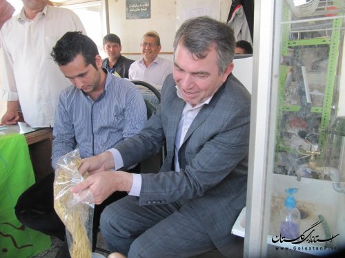بازدید فرماندار گمیشان از مراکز خرید جو شهرستان
